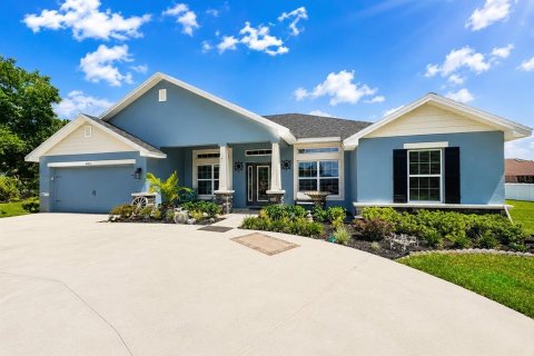 House in Ocala, Florida 4 bedrooms, 198.9 sq.m. № 2226307