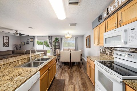 Casa en venta en Land O' Lakes, Florida, 4 dormitorios, 161.74 m2 № 1878338 - foto 14
