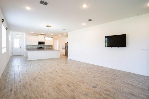 House in Lakeland, Florida 3 bedrooms, 147.16 sq.m. № 1900070 - photo 5