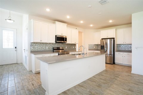 House in Lakeland, Florida 3 bedrooms, 147.16 sq.m. № 1900070 - photo 4