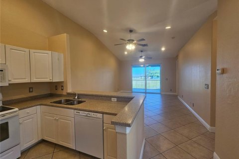 Apartamento en alquiler en Cape Coral, Florida, 3 dormitorios, 118.45 m2 № 1905071 - foto 4