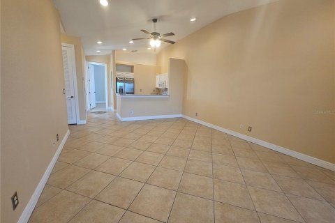 Apartamento en alquiler en Cape Coral, Florida, 3 dormitorios, 118.45 m2 № 1905071 - foto 8