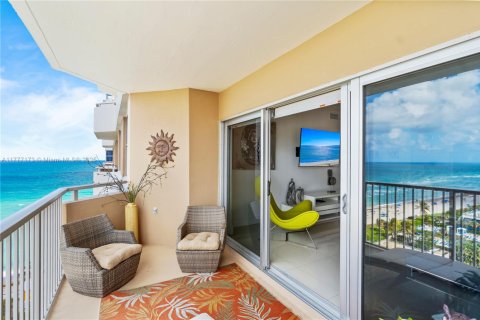 Condominio en venta en Hallandale Beach, Florida, 2 dormitorios, 115.2 m2 № 1871288 - foto 6