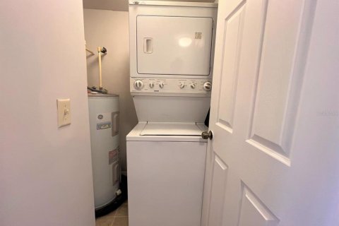 Condo in Orlando, Florida, 3 bedrooms  № 2258972 - photo 12