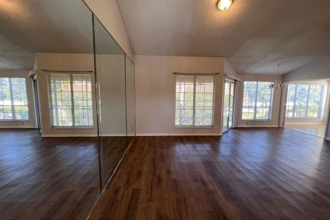Condo in Orlando, Florida, 3 bedrooms  № 2258972 - photo 5