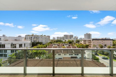 Condominio en venta en Bay Harbor Islands, Florida, 2 dormitorios, 114.18 m2 № 1964211 - foto 26