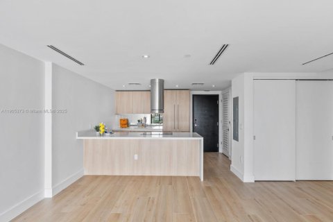 Condominio en venta en Bay Harbor Islands, Florida, 2 dormitorios, 114.18 m2 № 1964211 - foto 5