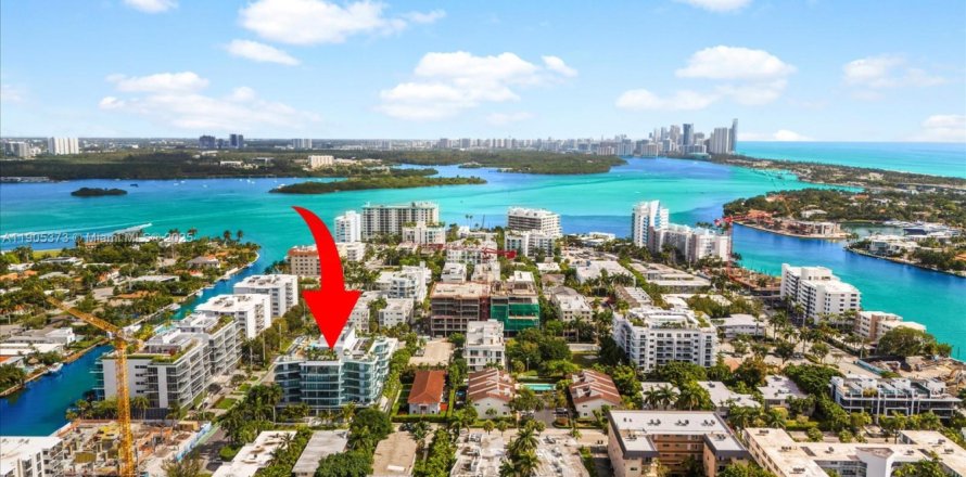 Condominio en Bay Harbor Islands, Florida, 2 dormitorios  № 1964211