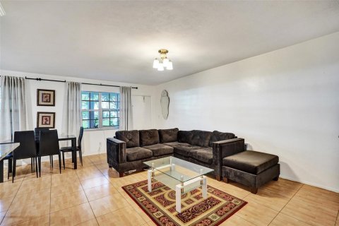Copropriété à vendre à Fort Lauderdale, Floride: 2 chambres, 81.29 m2 № 2170046 - photo 8