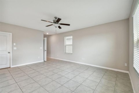 House in Wesley Chapel, Florida 4 bedrooms, 173.73 sq.m. № 2391578 - photo 4