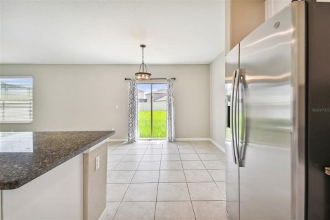House in Wesley Chapel, Florida 4 bedrooms, 173.73 sq.m. № 2391578 - photo 6