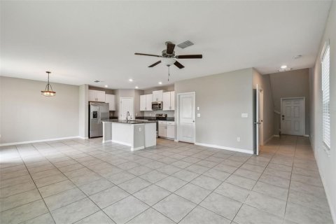 House in Wesley Chapel, Florida 4 bedrooms, 173.73 sq.m. № 2391578 - photo 3