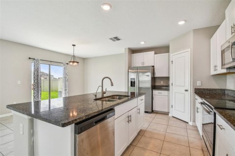 House in Wesley Chapel, Florida 4 bedrooms, 173.73 sq.m. № 2391578 - photo 15