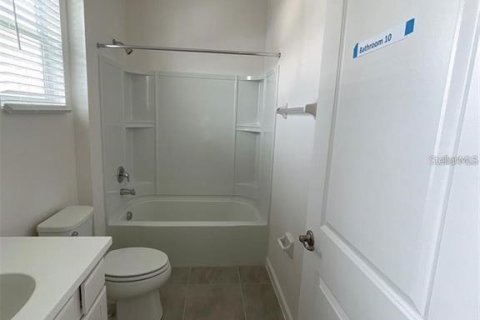 House in Kissimmee, Florida 12 bedrooms, 442.4 sq.m. № 1881432 - photo 11
