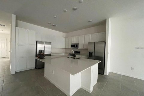 House in Kissimmee, Florida 12 bedrooms, 442.4 sq.m. № 1881432 - photo 5