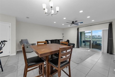 Townhouse in Davenport, Florida 3 bedrooms, 163.69 sq.m. № 1564995 - photo 8