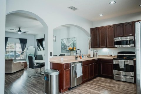 Townhouse in Orlando, Florida 2 bedrooms, 122.63 sq.m. № 2221250 - photo 7