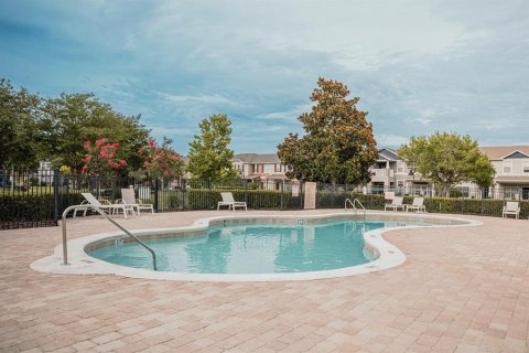 Townhouse in Orlando, Florida 2 bedrooms, 122.63 sq.m. № 2221250 - photo 28
