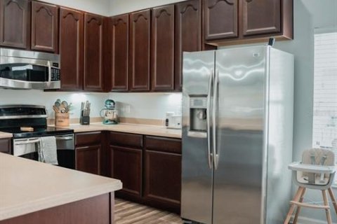 Townhouse in Orlando, Florida 2 bedrooms, 122.63 sq.m. № 2221250 - photo 12