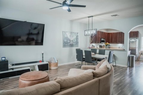 Townhouse in Orlando, Florida 2 bedrooms, 122.63 sq.m. № 2221250 - photo 4