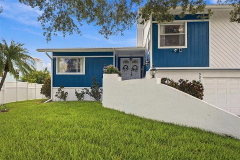Casa en Palmetto, Florida 3 dormitorios, 273.23 m2 № 2373338