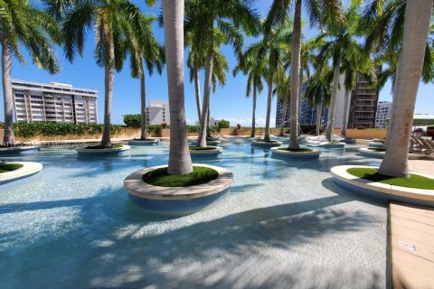 Hotel en venta en Miami, Florida, 1 dormitorio, 91.32 m2 № 2008712 - foto 25