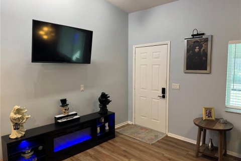 Condo in Lutz, Florida, 1 bedroom  № 2207593 - photo 10