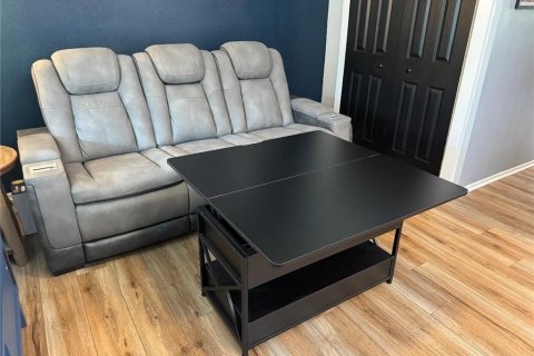 Condo in Lutz, Florida, 1 bedroom  № 2207593 - photo 7