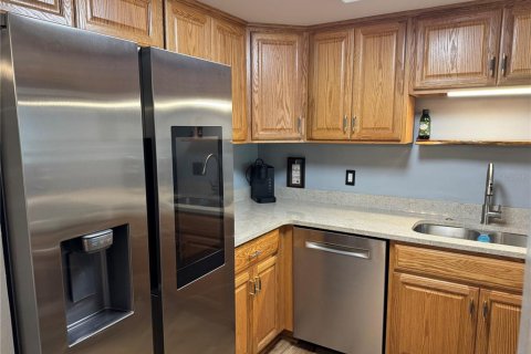 Condo in Lutz, Florida, 1 bedroom  № 2207593 - photo 13
