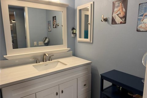 Condo in Lutz, Florida, 1 bedroom  № 2207593 - photo 14