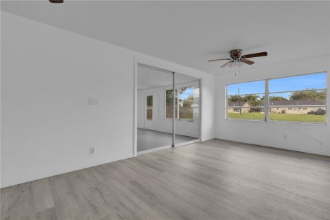 House in Punta Gorda, Florida 4 bedrooms, 134.71 sq.m. № 2403652 - photo 29