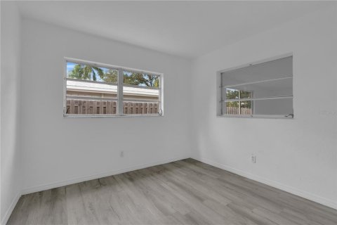 House in Punta Gorda, Florida 4 bedrooms, 134.71 sq.m. № 2403652 - photo 19