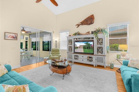 House in Lake Wales, Florida 3 bedrooms, 220.27 sq.m. № 1795757 - photo 5