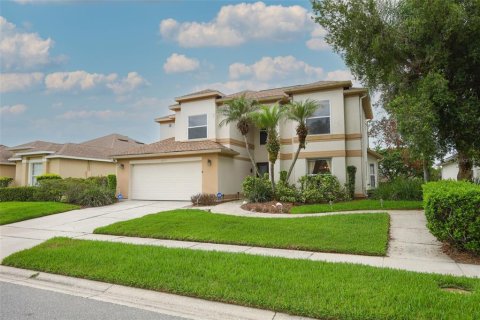 House in Orlando, Florida 4 bedrooms, 231.05 sq.m. № 2299587