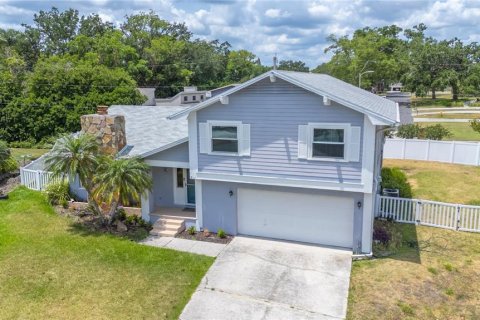 House in Lakeland, Florida 4 bedrooms, 190.64 sq.m. № 1680023 - photo 2