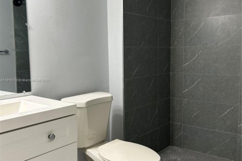 Condominio en alquiler en Coral Springs, Florida, 2 dormitorios, 91.42 m2 № 1972781 - foto 9