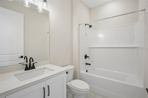 House in Wimauma, Florida 3 bedrooms, 206.8 sq.m. № 2308245 - photo 21