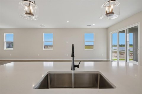 House in Wimauma, Florida 3 bedrooms, 206.8 sq.m. № 2308245 - photo 10