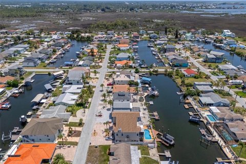 House in Hudson, Florida 2 bedrooms, 90.21 sq.m. № 1761298 - photo 30