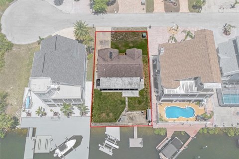 House in Hudson, Florida 2 bedrooms, 90.21 sq.m. № 1761298 - photo 3