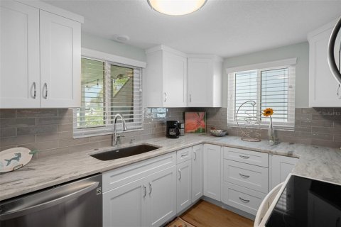 House in Hudson, Florida 2 bedrooms, 90.21 sq.m. № 1761298 - photo 8