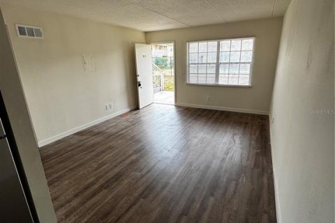 Condominio en alquiler en Mount Dora, Florida, 2 dormitorios, 65.22 m2 № 1844283 - foto 3