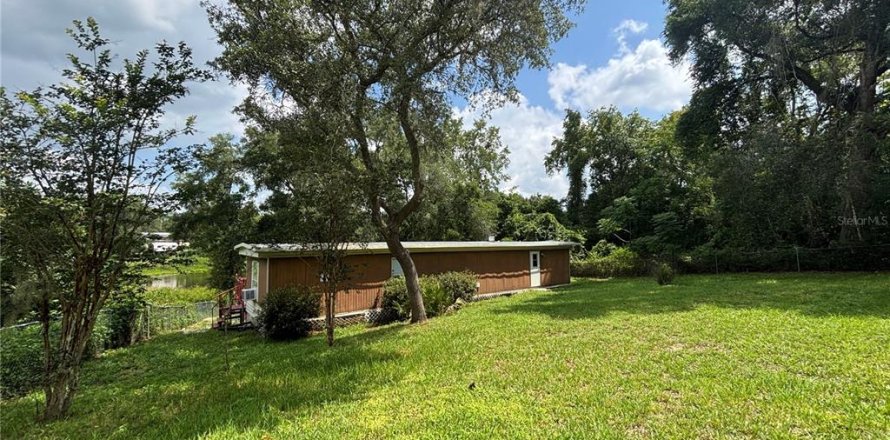 Apartment in Silver Springs Shores, Florida 2 bedrooms, 62.43 sq.m. № 2378001