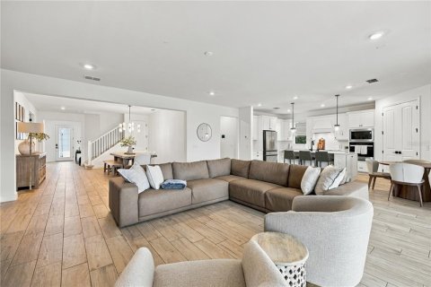 Casa en venta en Lakewood Ranch, Florida, 5 dormitorios, 398.46 m2 № 2394126 - foto 8