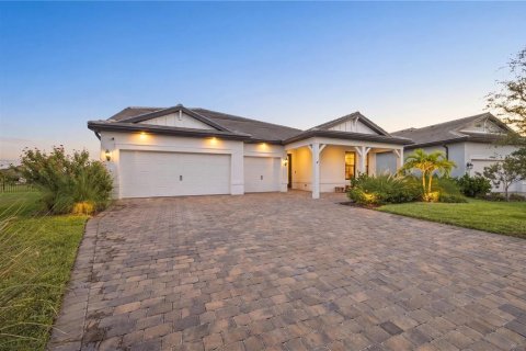 Casa en venta en Lakewood Ranch, Florida, 5 dormitorios, 398.46 m2 № 2394126 - foto 3
