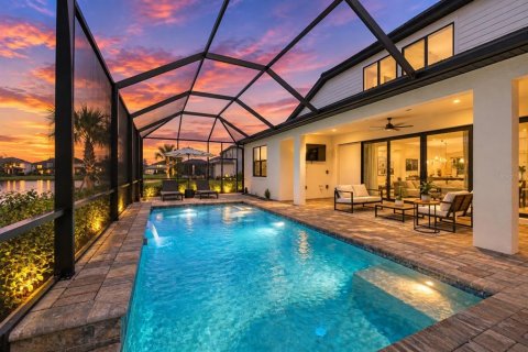 Casa en venta en Lakewood Ranch, Florida, 5 dormitorios, 398.46 m2 № 2394126 - foto 2