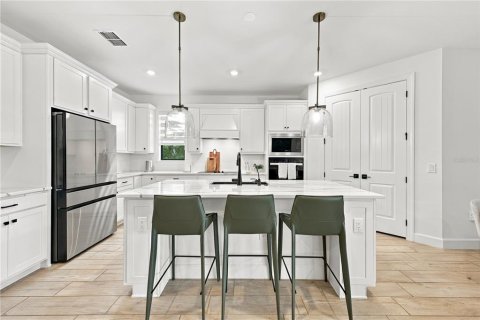 Casa en venta en Lakewood Ranch, Florida, 5 dormitorios, 398.46 m2 № 2394126 - foto 9