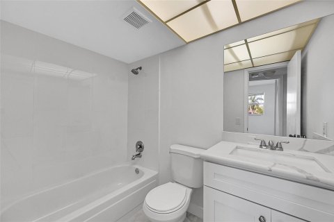 Condominio en venta en Sunrise, Florida, 2 dormitorios, 78.97 m2 № 2193277 - foto 12
