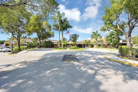 Condominio en venta en Sunrise, Florida, 2 dormitorios, 78.97 m2 № 2193277 - foto 16