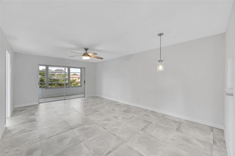 Condominio en venta en Sunrise, Florida, 2 dormitorios, 78.97 m2 № 2193277 - foto 4